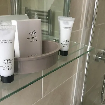 Hotel Black Horse Otley 3*