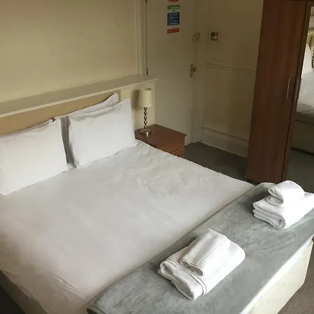 Black Horse Otley 3* Leeds (West Yorkshire)