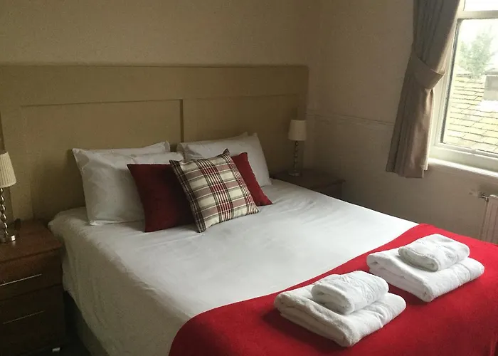Hotel Black Horse Otley 3*