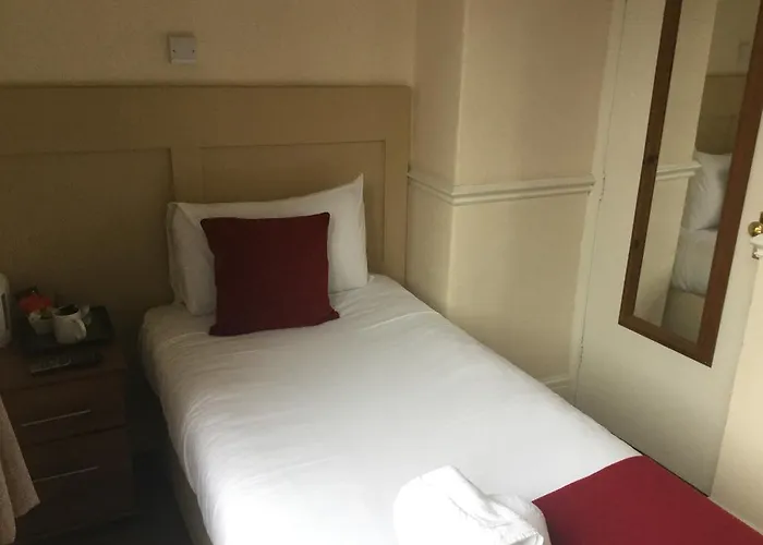 Hotel Black Horse Otley 3*