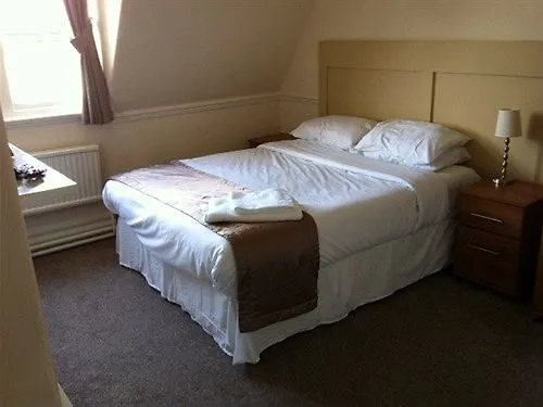 Black Horse Otley 3*